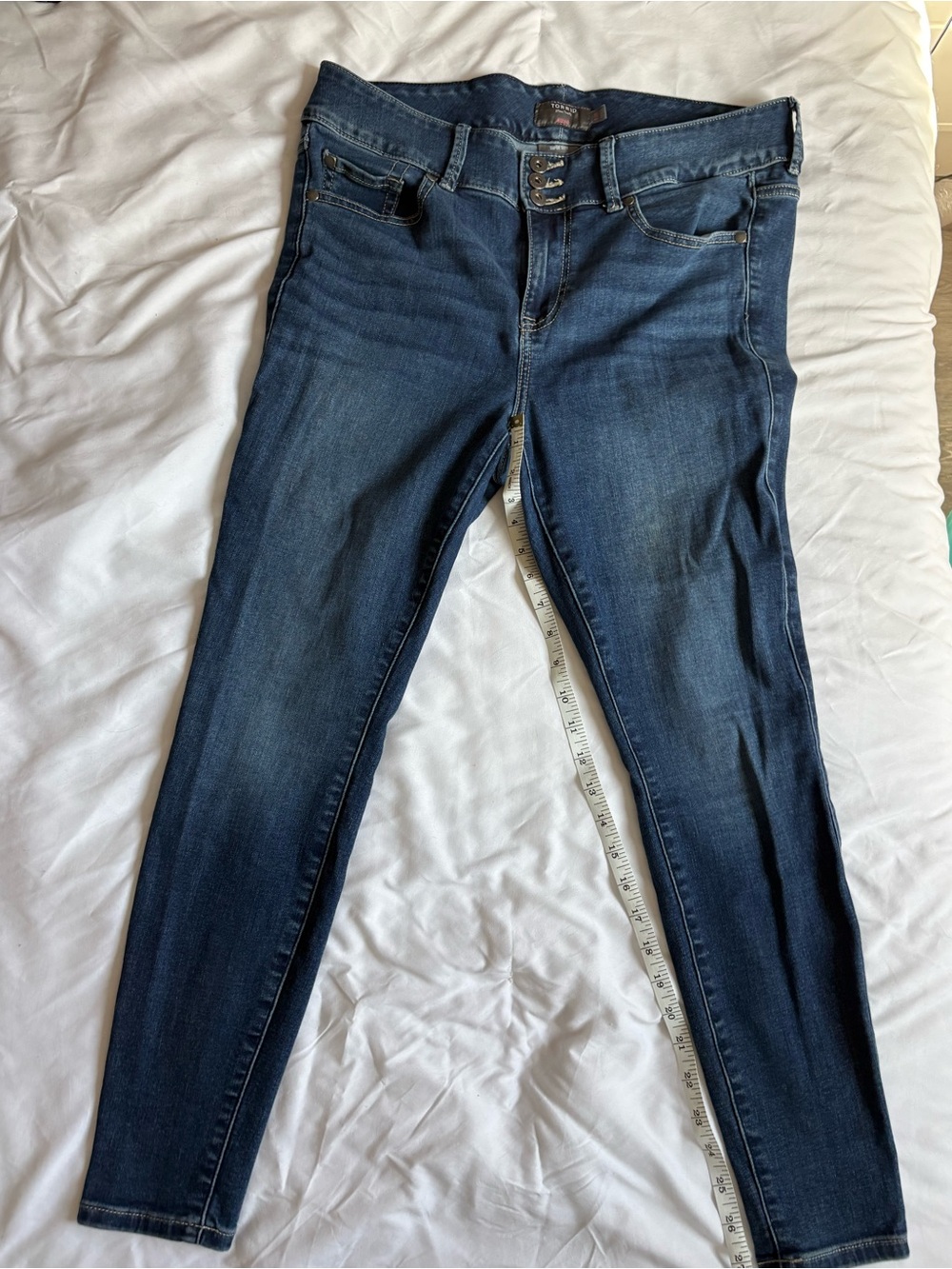 torrid Indigo Skinny Jeans with Faded Wash - Size 14 Short